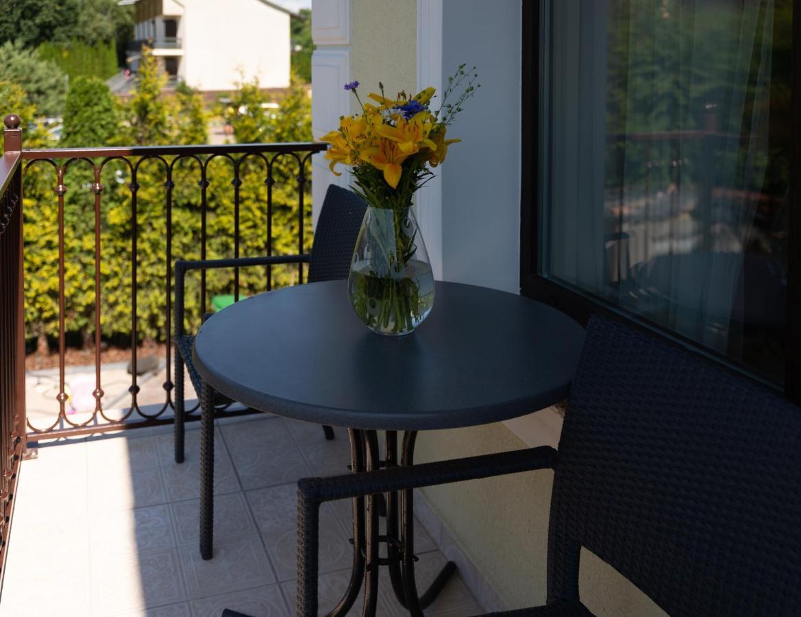 Sakura_Inn Palanga Ngoại thất bức ảnh
