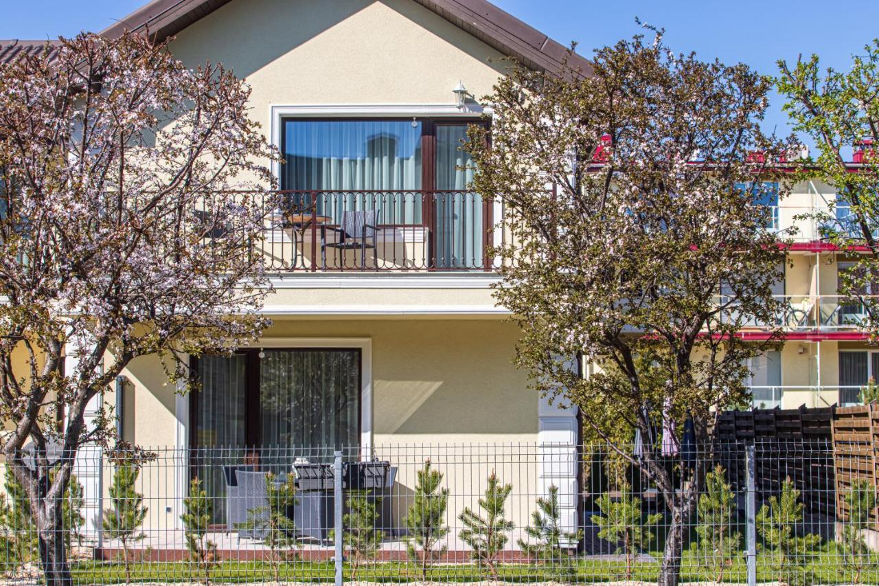 Sakura_Inn Palanga Ngoại thất bức ảnh