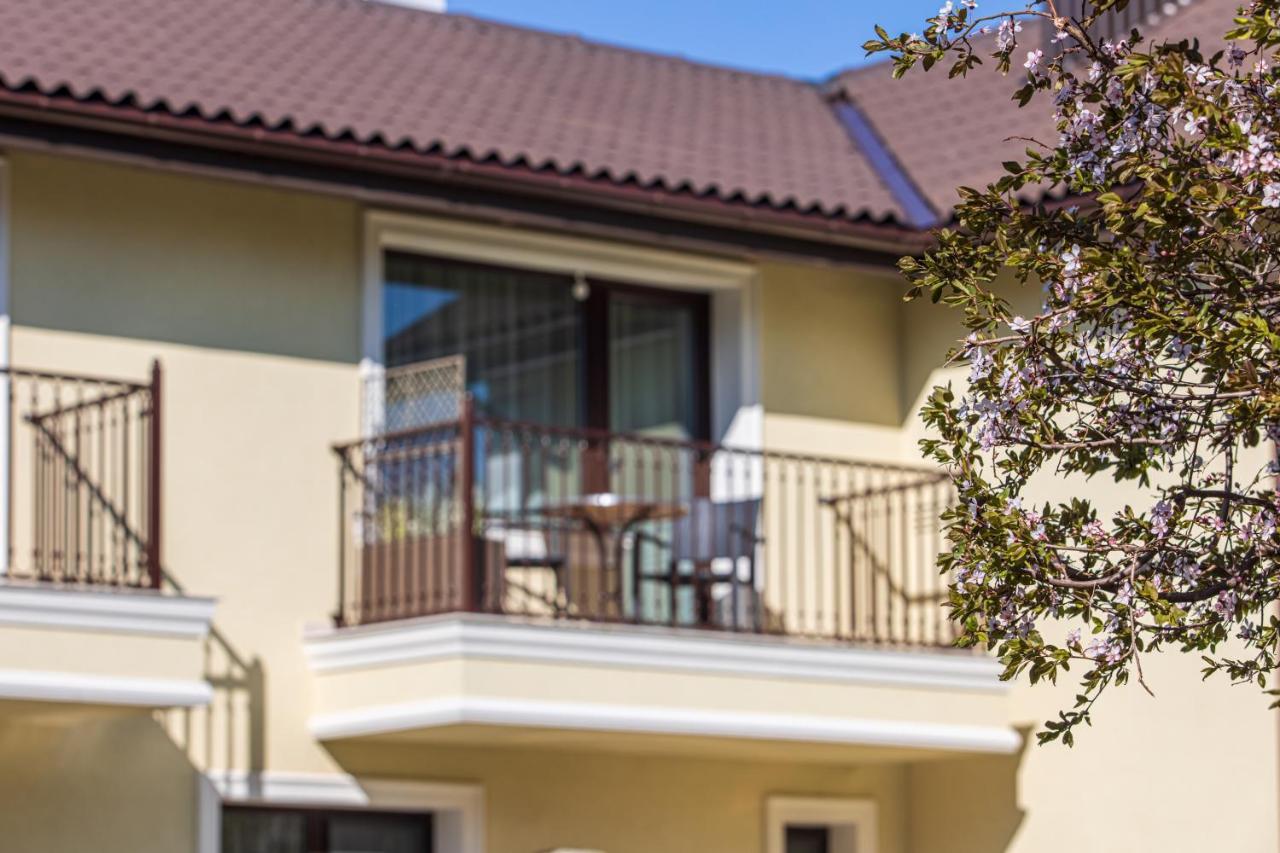 Sakura_Inn Palanga Ngoại thất bức ảnh